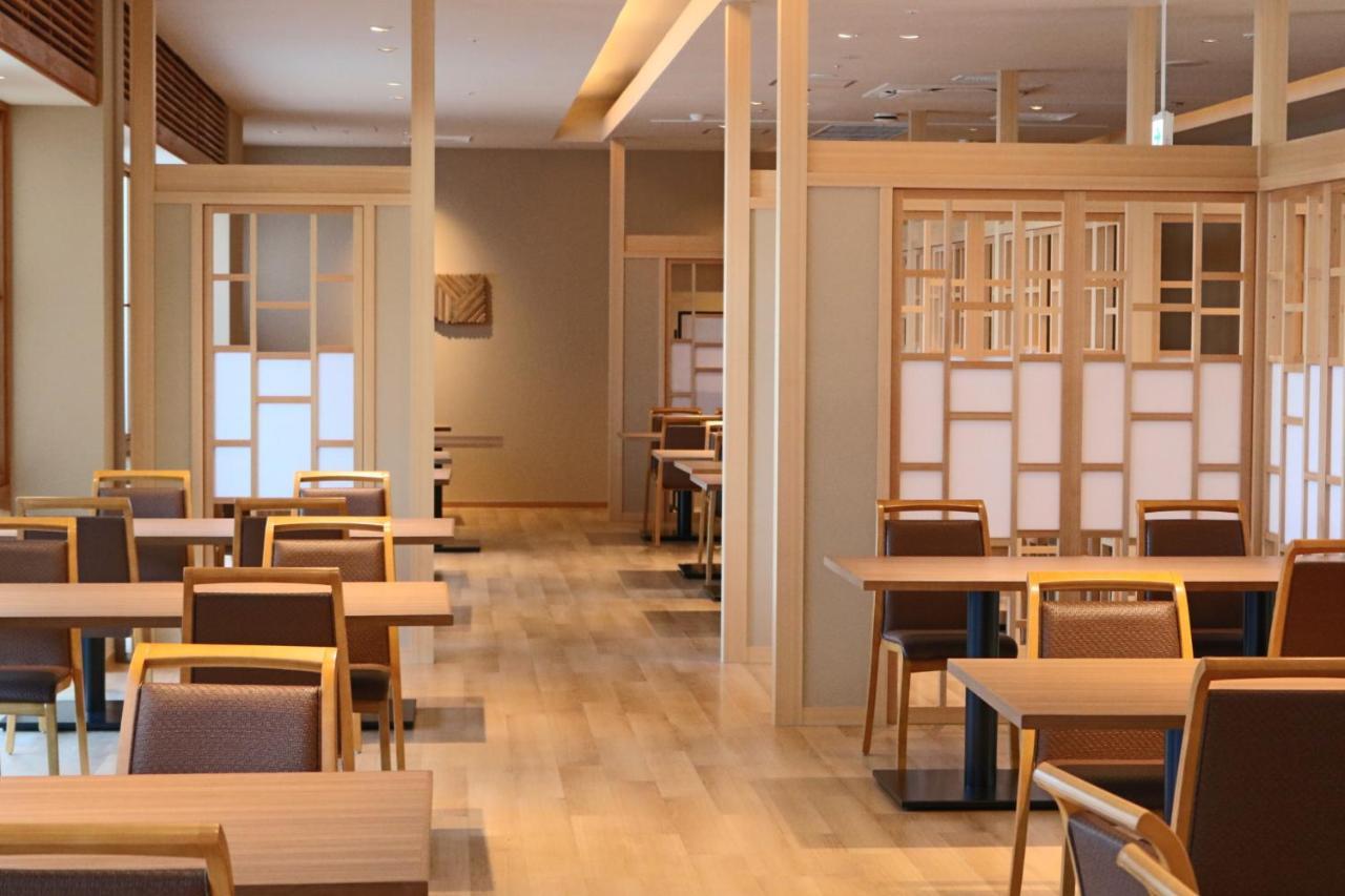 旅館 亀の井ホテル 鴨川 4*