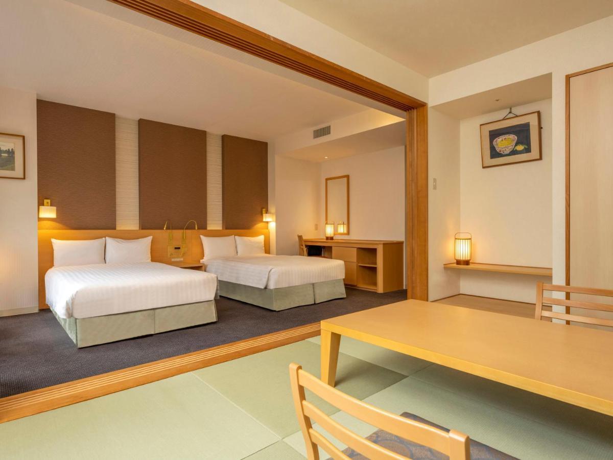 亀の井ホテル 鴨川 4* 鴨川市